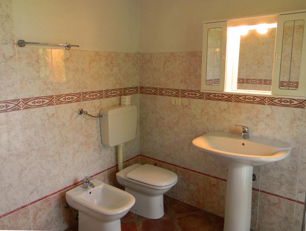 Appartement Residenza Cà d´Masseu à Calamandrana Chambre photo